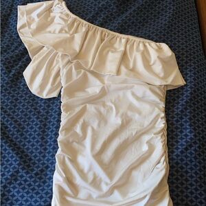 Elegant White One-Shoulder Dress